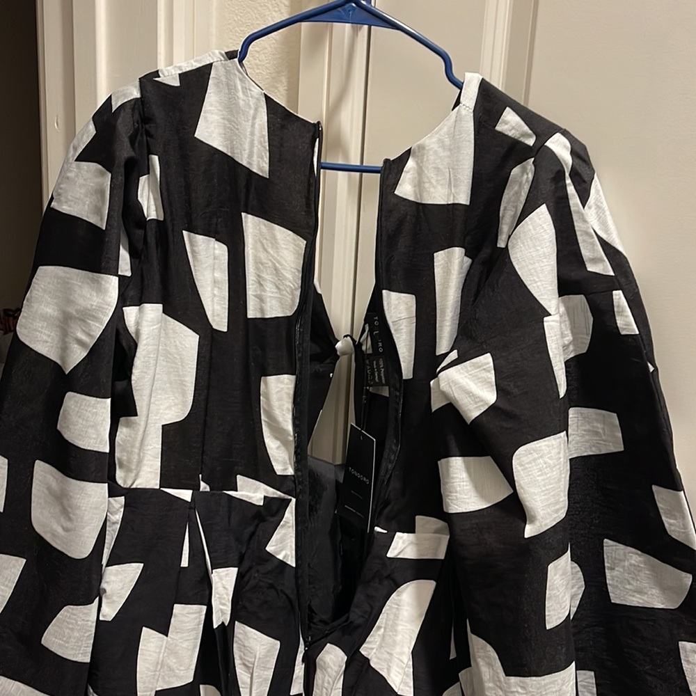 Black and White Geometric Jumpsuit - Picture 8 of 9